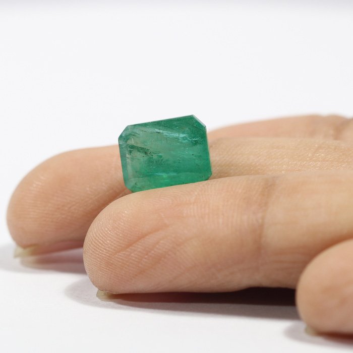 EMRD18450 3 1 EMERALD 3.28 Ct.