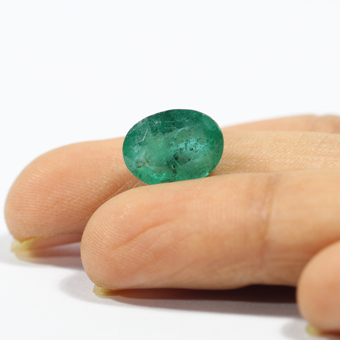 EMERALD 3.59 Ct. EMERALD 3.59 Ct.