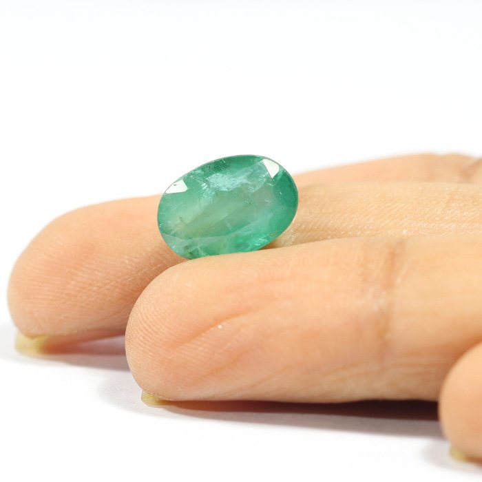 EMRD18471 3 1 EMERALD 3.98 Ct.