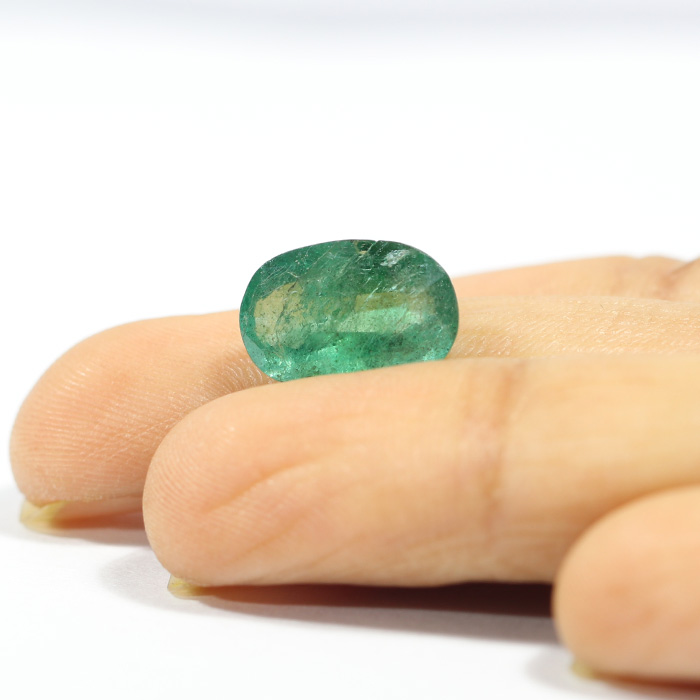 EMERALD 4.02 Ct. EMERALD 4.02 Ct.