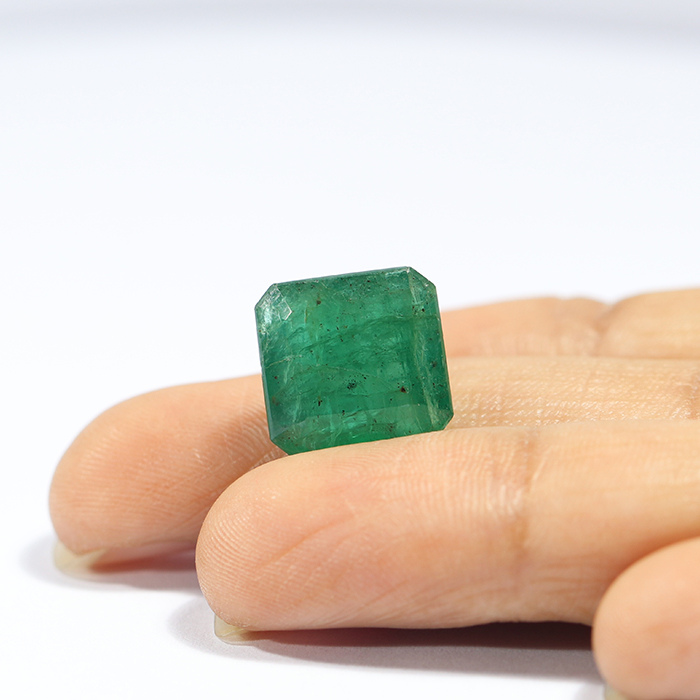 EMRD18490 3 1 EMERALD 7.88 Ct.