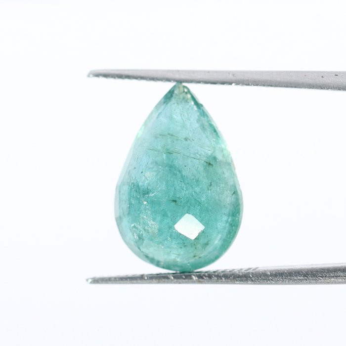 EMRD18495 2 1 EMERALD 5.38 Ct.
