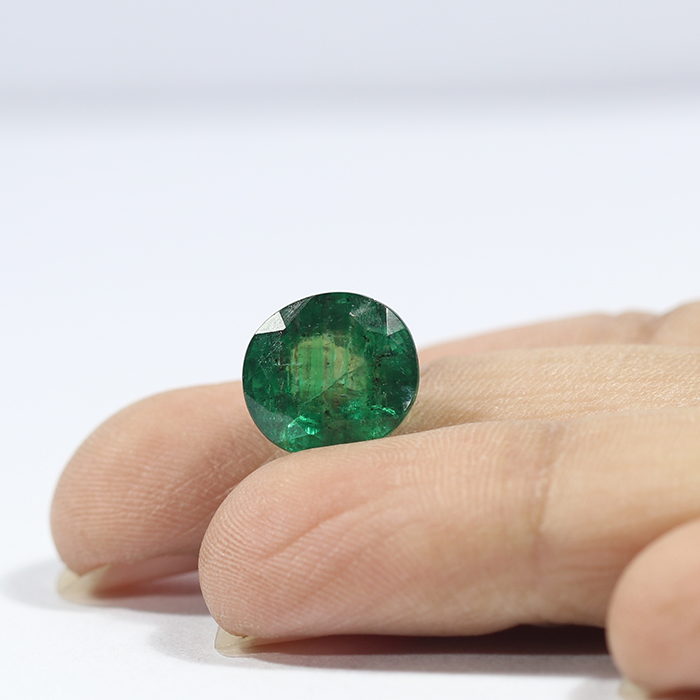 EMERALD 5.33 Ct.