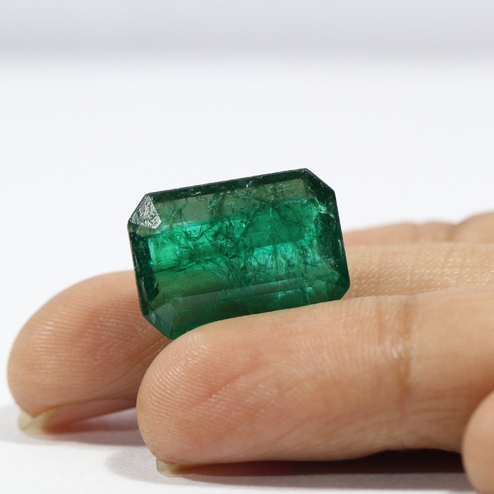 EMRX137 3 1 EMERALD 9.74 Ct.