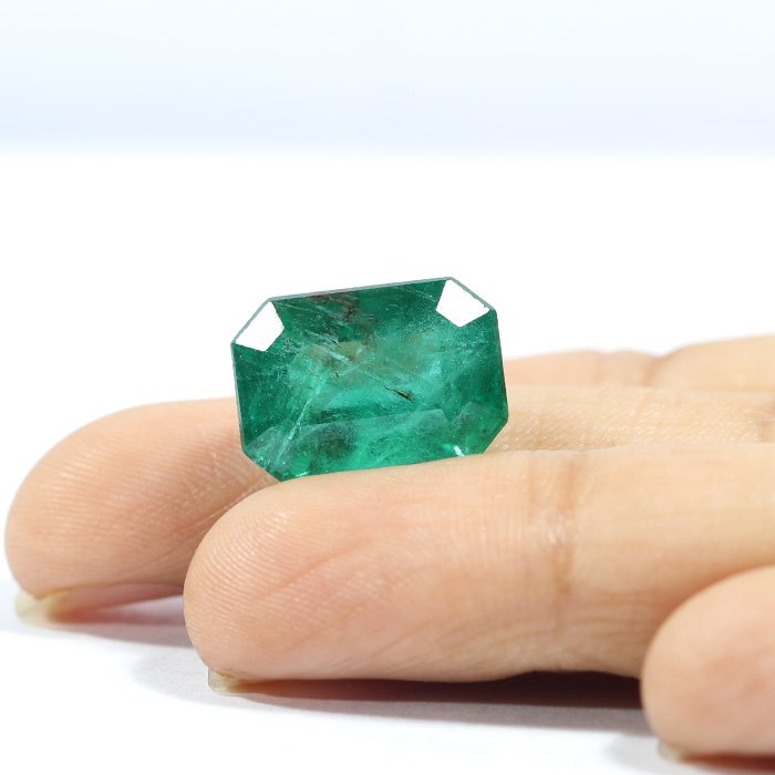 EMRX138 3 1 EMERALD 10.59 Ct.
