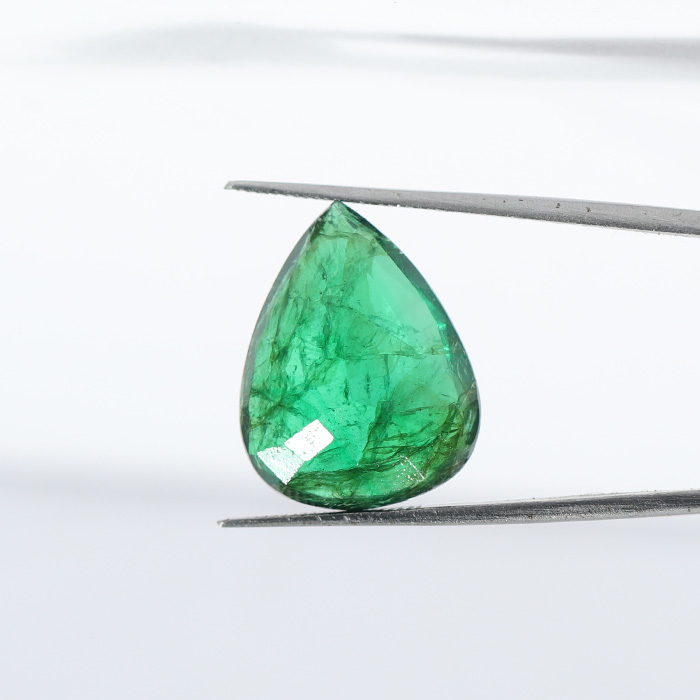 EMERALD 11.82 Ct.