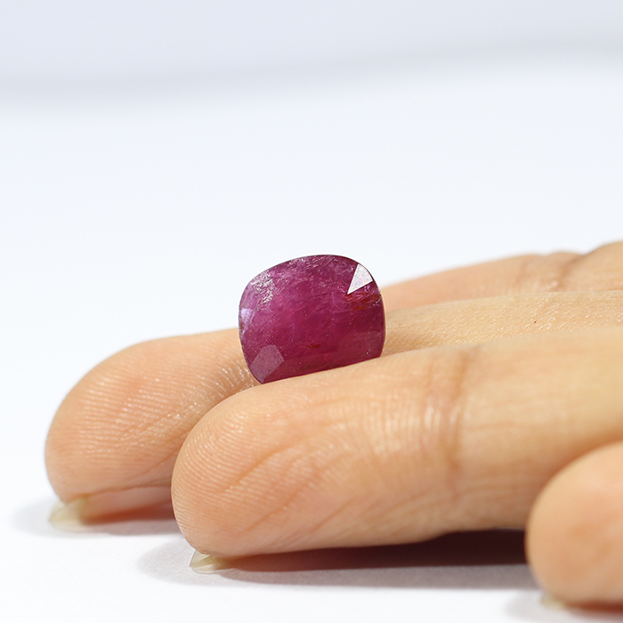 RUB7035 3 1 RUBY 4.85 Ct.