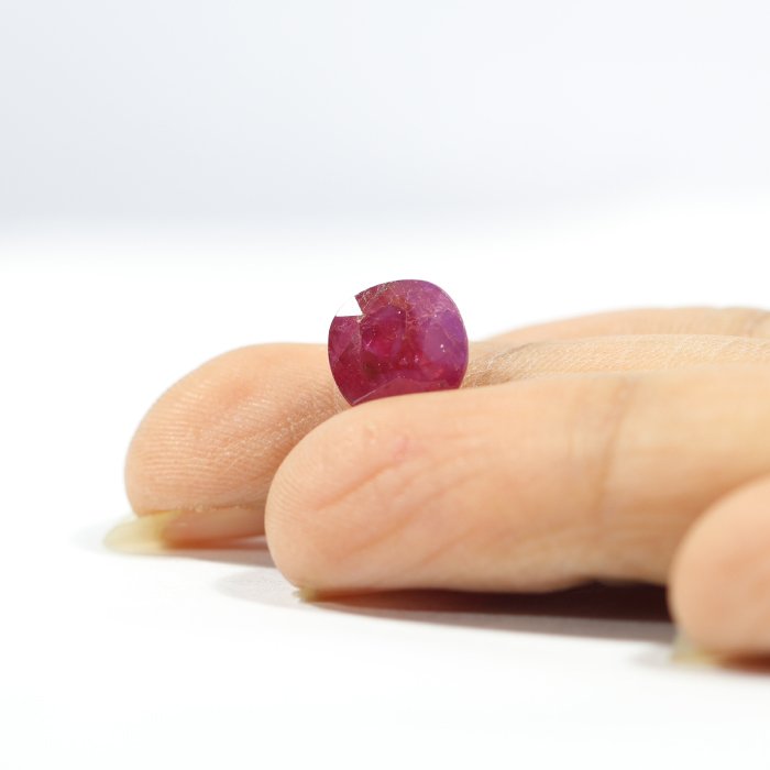 RUB7108 3 2 RUBY 3.3 Ct.