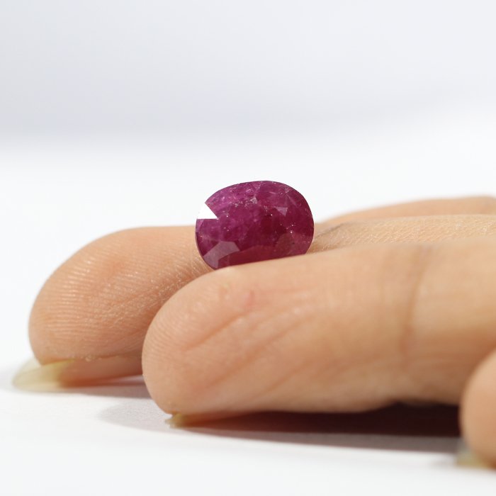 RUB7121 3 RUBY 3.7 Ct.