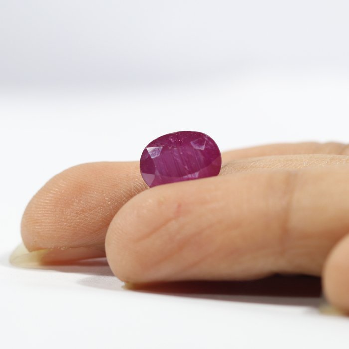 RUB7123 3 RUBY 3.9 Ct.