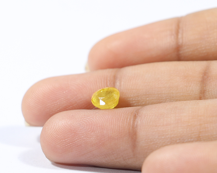 NYSP139 3 Yellow Sapphire 1.4 Ct.