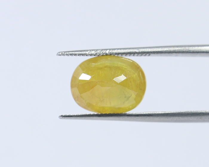 Yellow Sapphire 5.73 Ct.