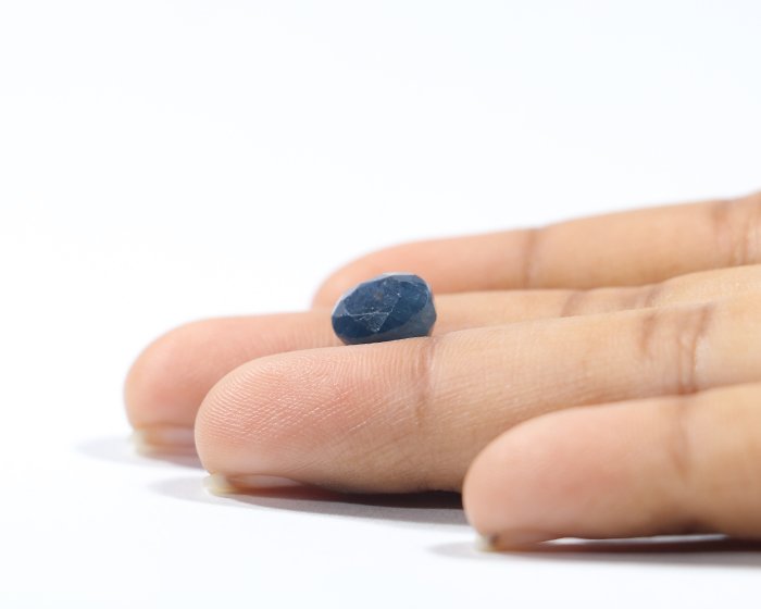 BSP13500 3 Blue Sapphire 4.7 Ct.