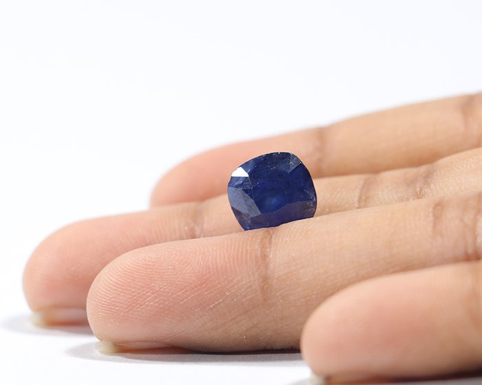 BSP13695 3 Blue Sapphire 5.27 Ct.