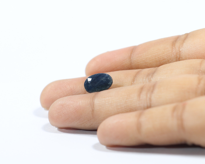 BSP10538 3 1 Blue Sapphire 3.99 Ct.