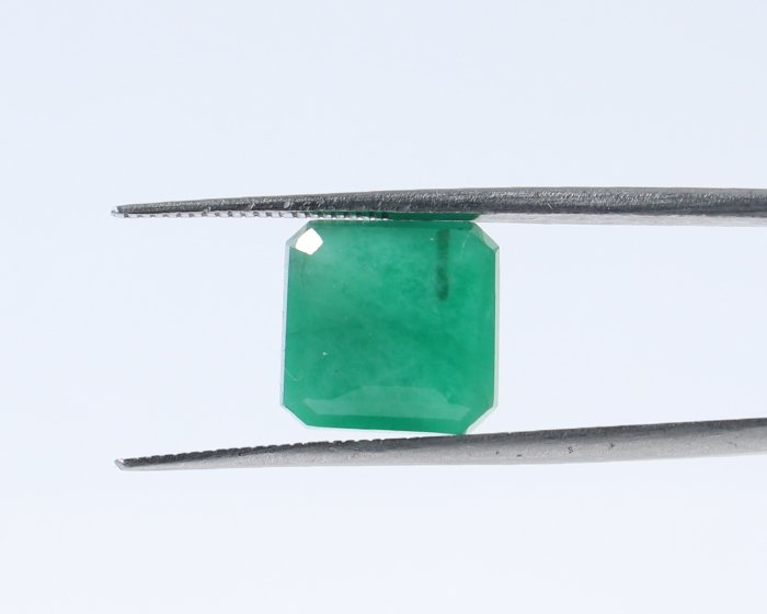 EMR20555 2 Emerald 5.46 Ct.