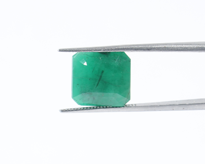 Emerald 8.95 Ct. Emerald 8.95 Ct.
