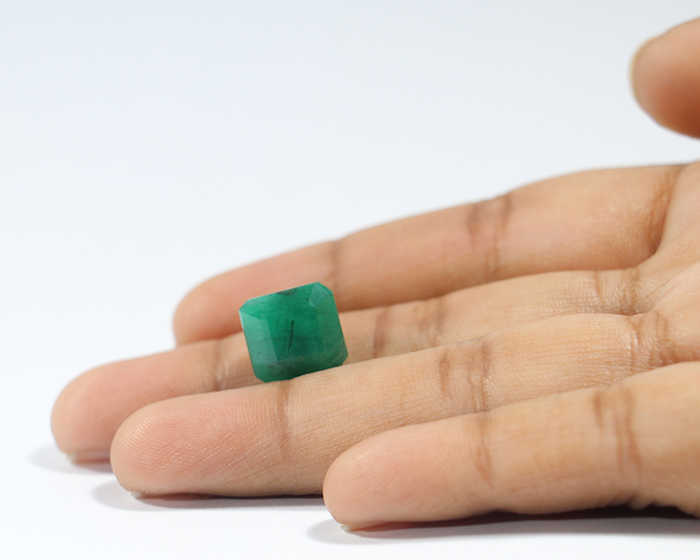 Emerald 8.95 Ct. Emerald 8.95 Ct.
