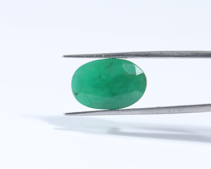 Emerald 8.35 Ct. Emerald 8.35 Ct.