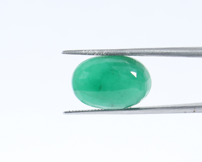 Emerald 8.35 Ct. Emerald 8.35 Ct.