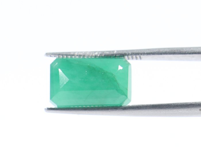 EMRD20500 2 Emerald 4.77 Ct.