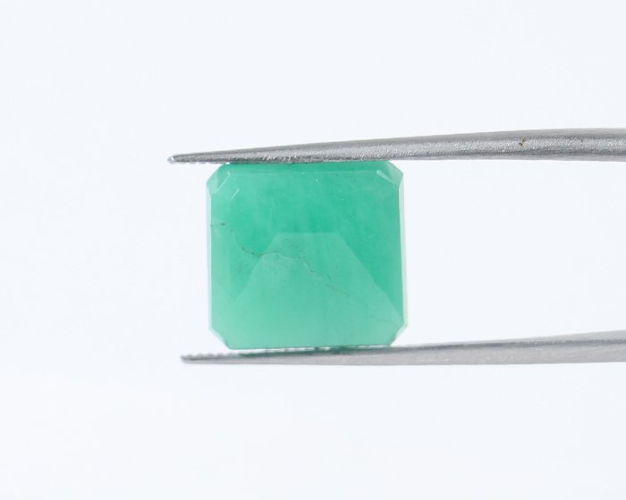 Emerald 5.61 Ct.
