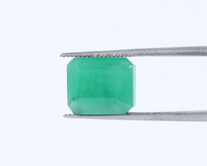 Emerald 4.45 Ct.