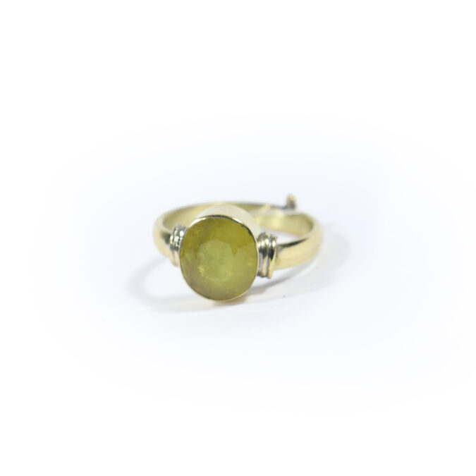 Yellow Sapphire Ring 5+ Ratti