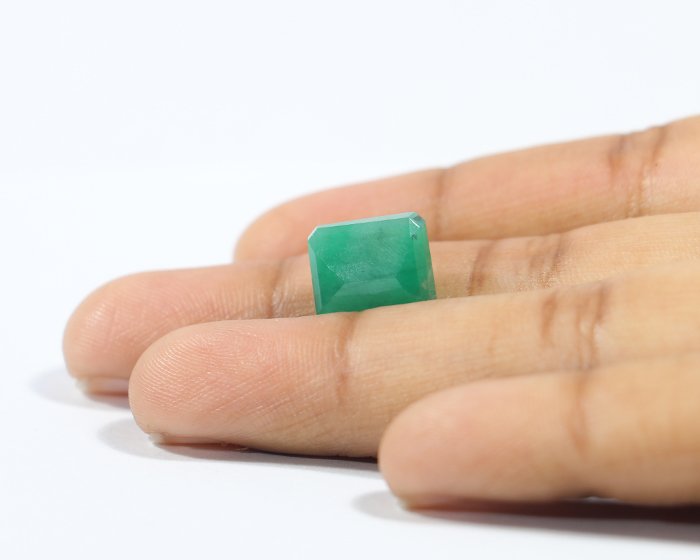 EMRD19869 3 Emerald 4.66 Ct.