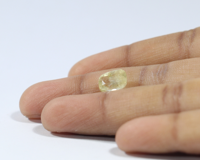 Yellow Sapphire 3.42 Ct. 4 NYSP7804 3 Yellow Sapphire 3.42 Ct.