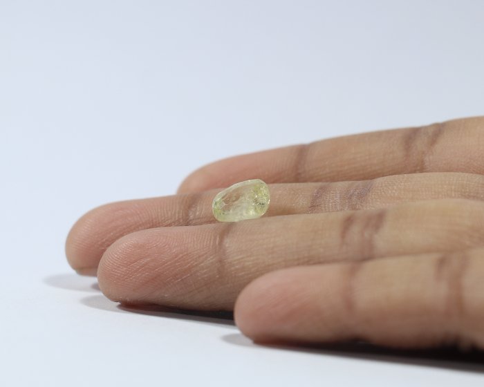 NYSP7832 3 Yellow Sapphire 3.07 Ct.
