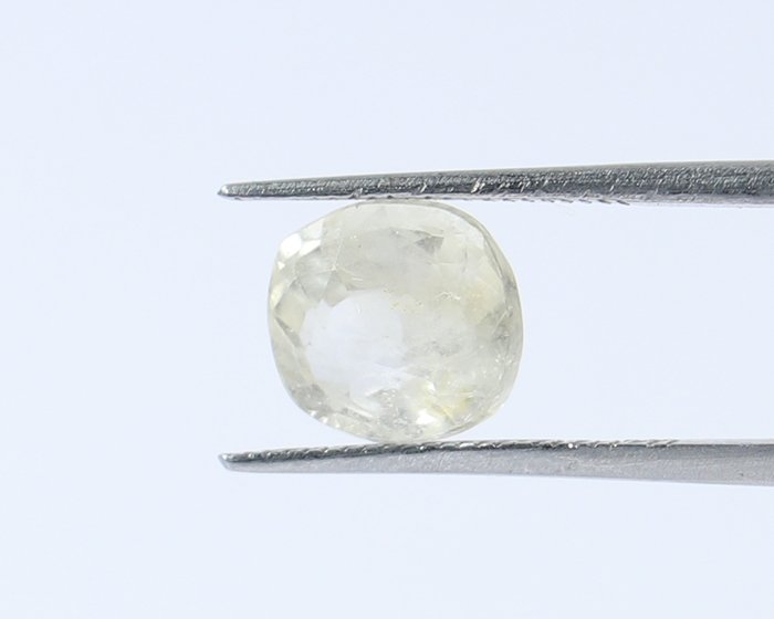 Yellow Sapphire 2.78 Ct.