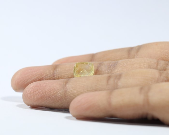 NYSP7837 3 Yellow Sapphire 2.1 Ct.