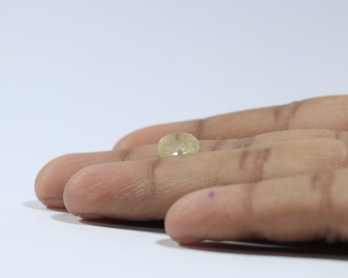 NYSP7852 3 Yellow Sapphire 3.16 Ct.