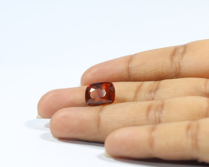 GMD7069 3 Hessonite 6 Ct.