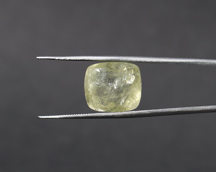 NYSP7937 1 Yellow Sapphire 13.93 Ct.