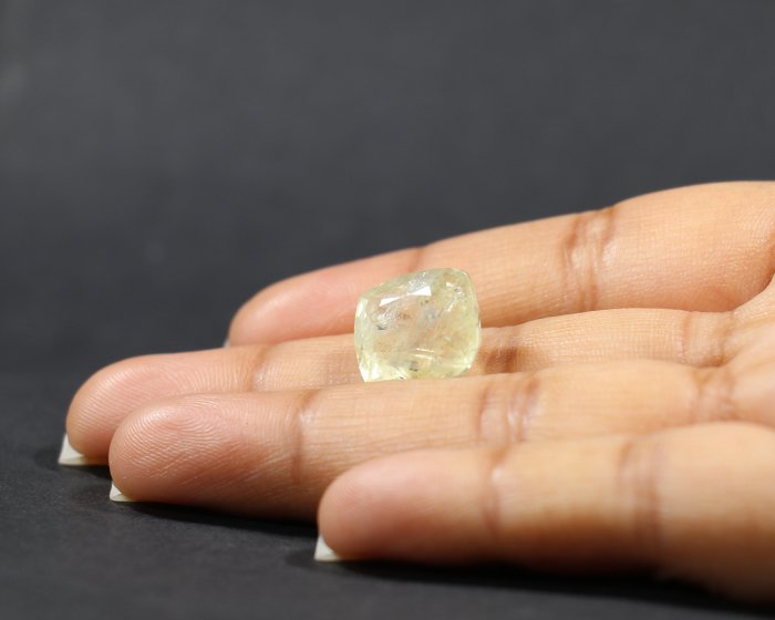 NYSP7937 3 Yellow Sapphire 13.93 Ct.