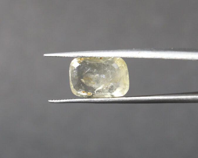 Yellow Sapphire 5.27 Ct. Yellow Sapphire 5.27 Ct.