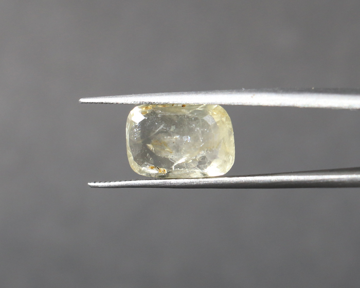 Yellow Sapphire 5.27 Ct. Yellow Sapphire 5.27 Ct.