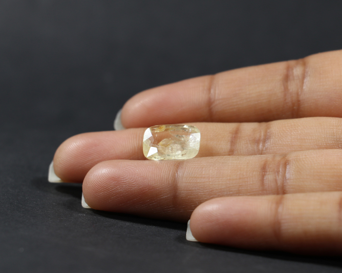 Yellow Sapphire 5.27 Ct. Yellow Sapphire 5.27 Ct.
