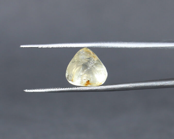 Yellow Sapphire 4.74 Ct.
