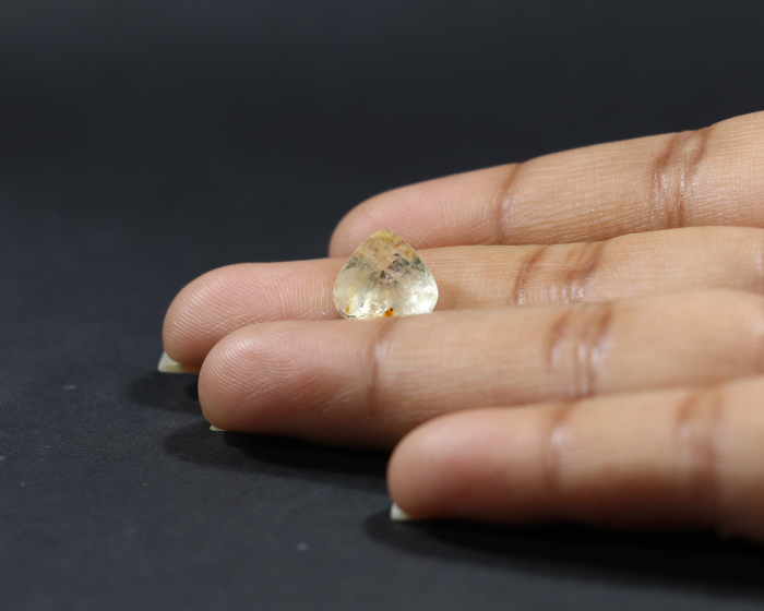 Yellow Sapphire 4.74 Ct.