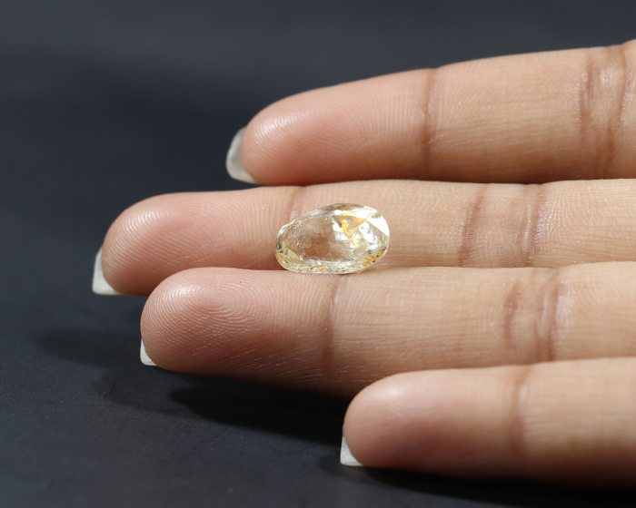 Yellow Sapphire 5.38 Ct. Yellow Sapphire 5.38 Ct.