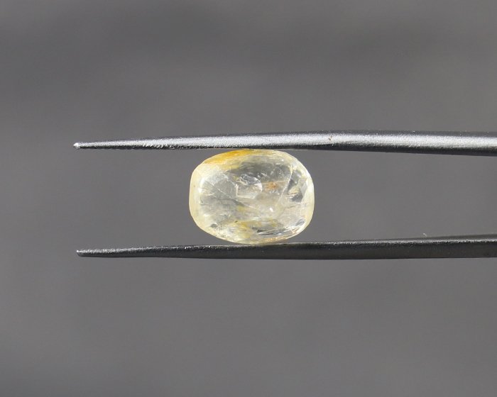 Yellow Sapphire 5.1 Ct.