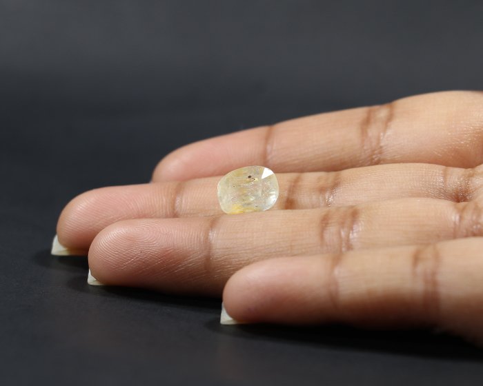 Yellow Sapphire 5.1 Ct.
