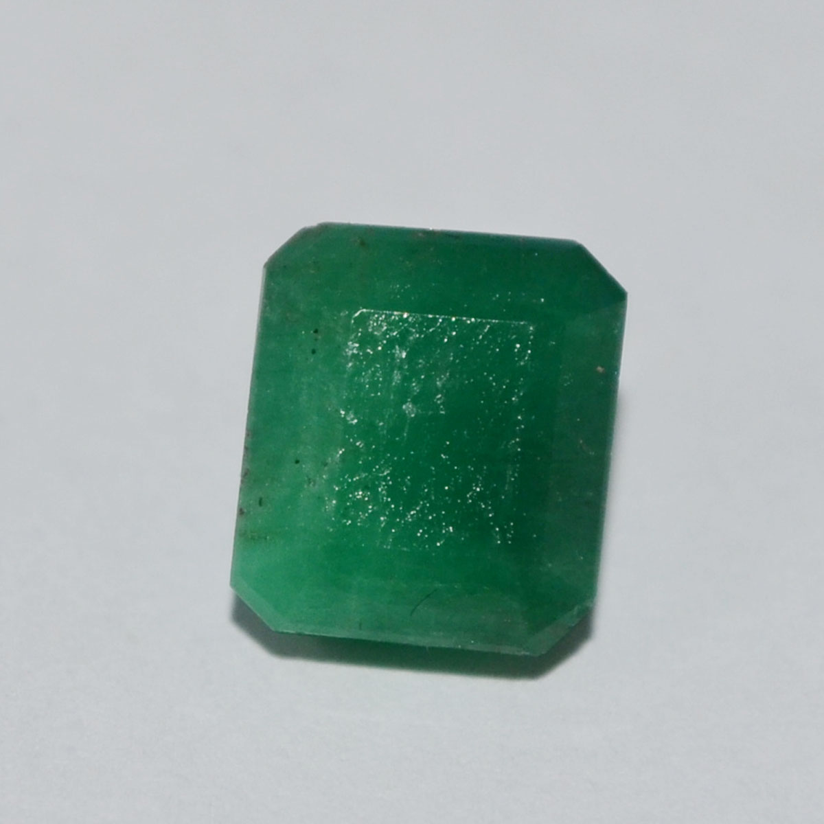 EMERALD 4.36 Ct. 2 EMRD21124 EMERALD 4.36 Ct.