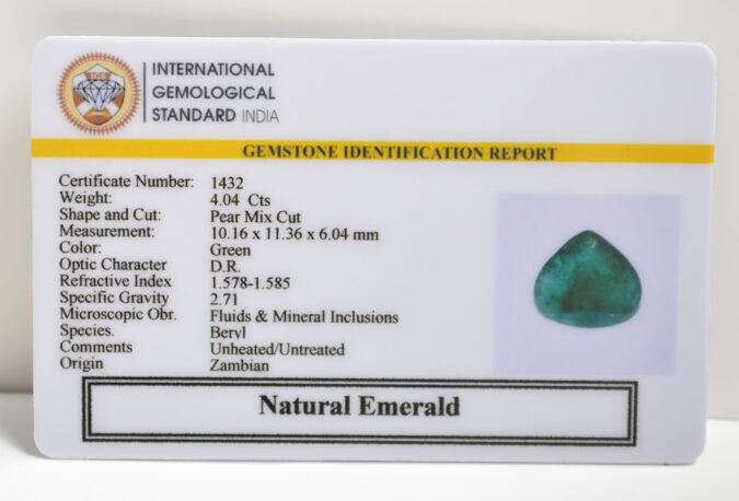 EMERALD 4.04 Ct. EMERALD 4.04 Ct.