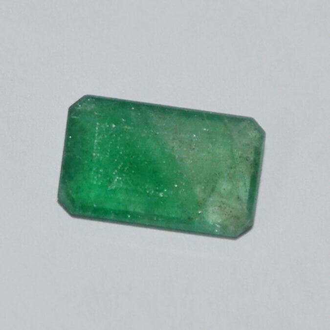 EMERALD 3.54 Ct. EMERALD 3.54 Ct.