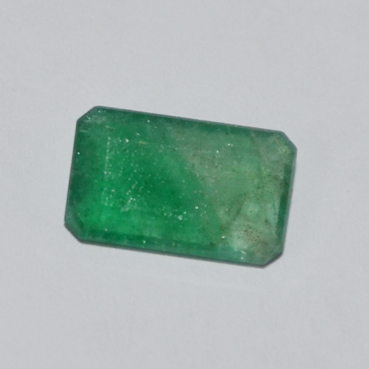 EMERALD 3.54 Ct. EMERALD 3.54 Ct.