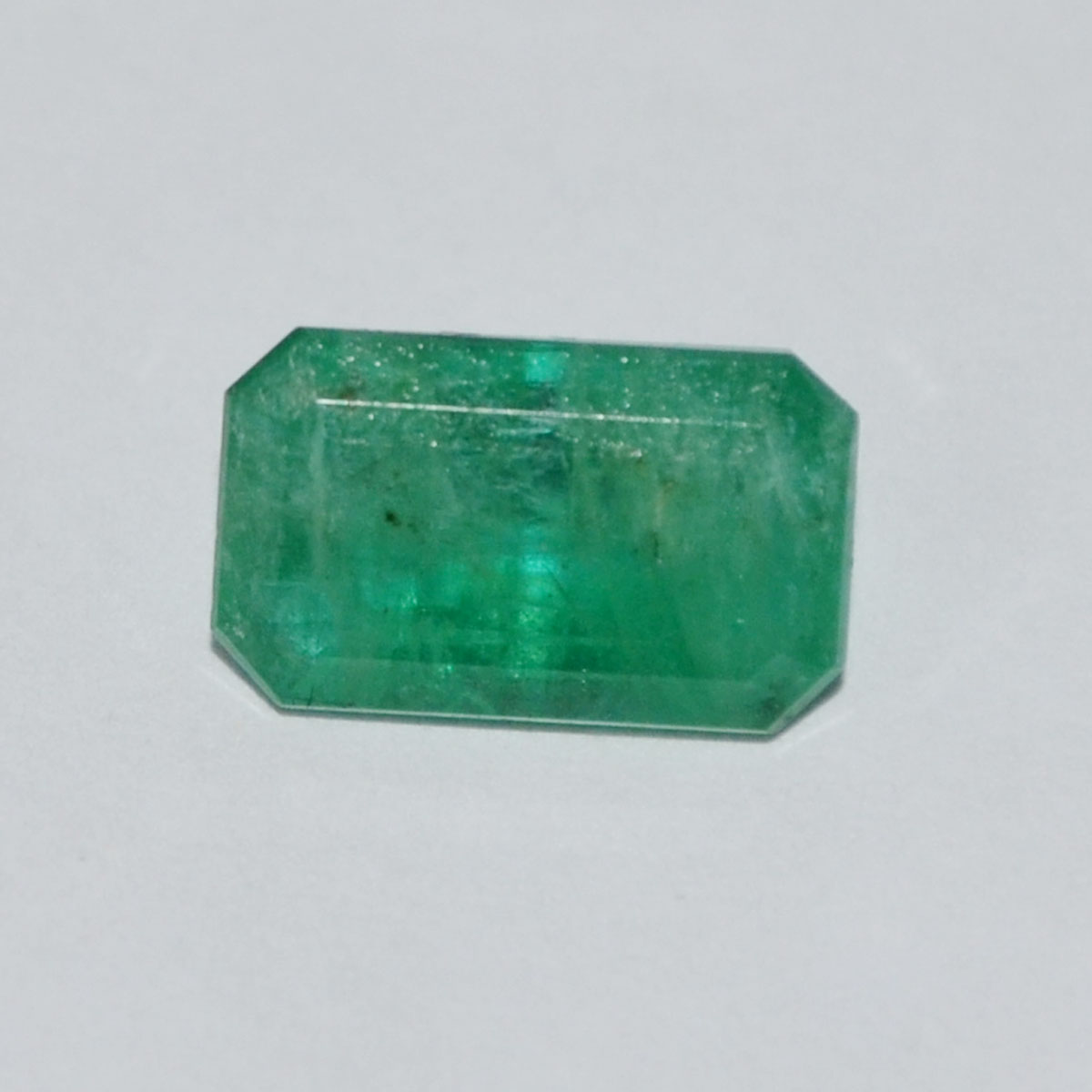EMERALD 3.03 Ct. 2 EMRD21194 EMERALD 3.03 Ct.